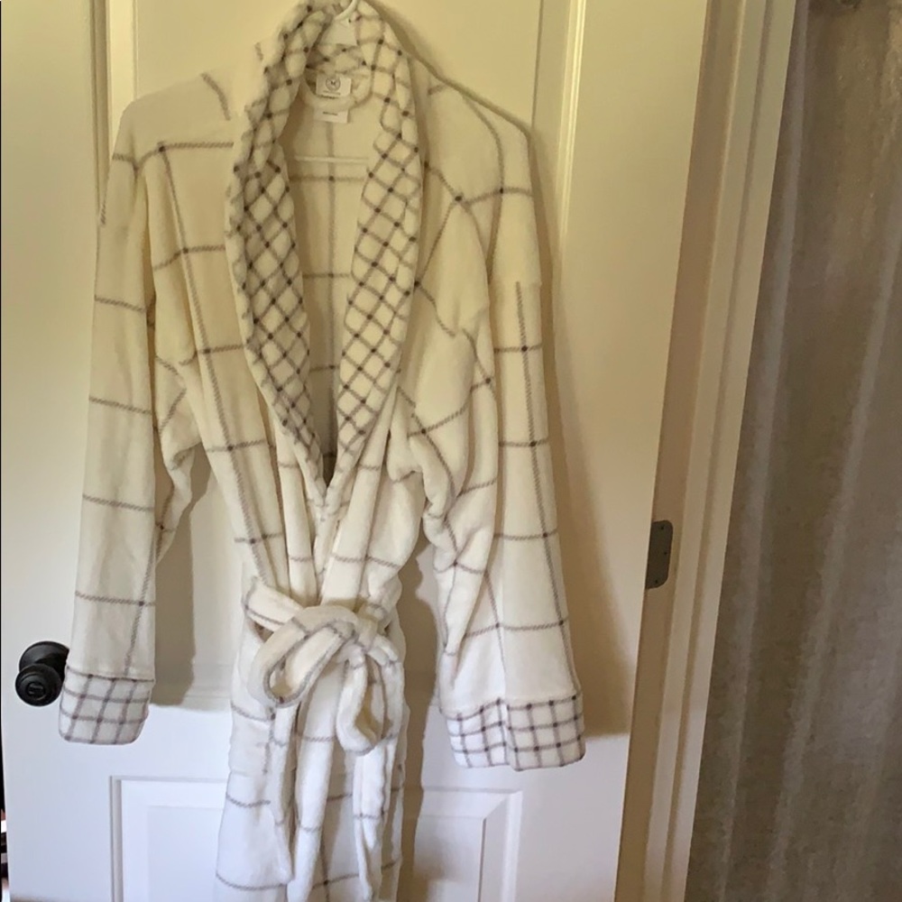 🤍Martha Stewart Collection Plush Robe🤍
